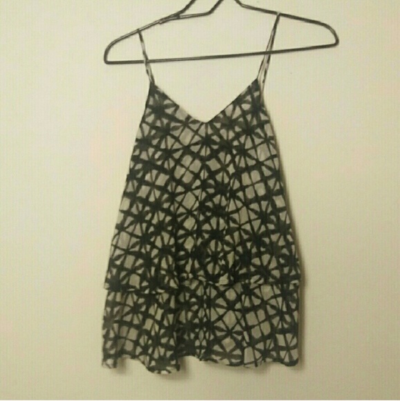 Geometric print two-layered tank top - Picture 2 of 2
